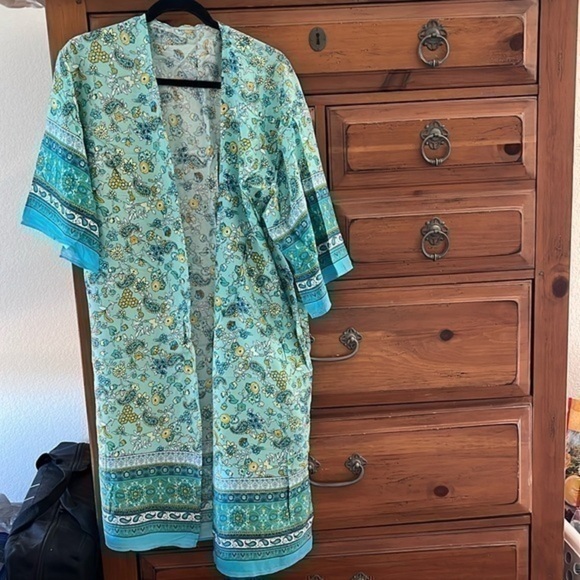 L.I.B New York Women’s Blue And Yellow Floral Kimonos Size S/M NWT - Picture 1 of 8